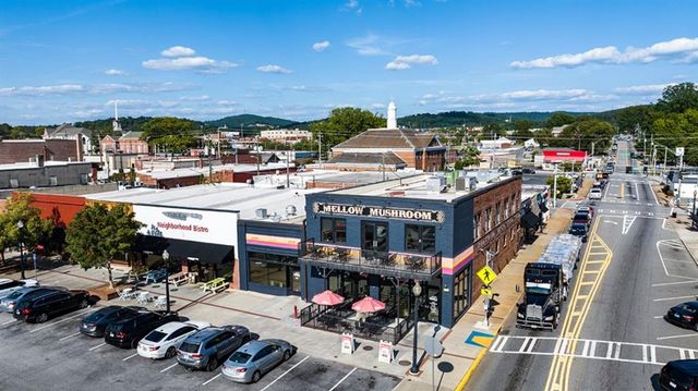 131 Landsdowne Way, Cartersville, GA 30120