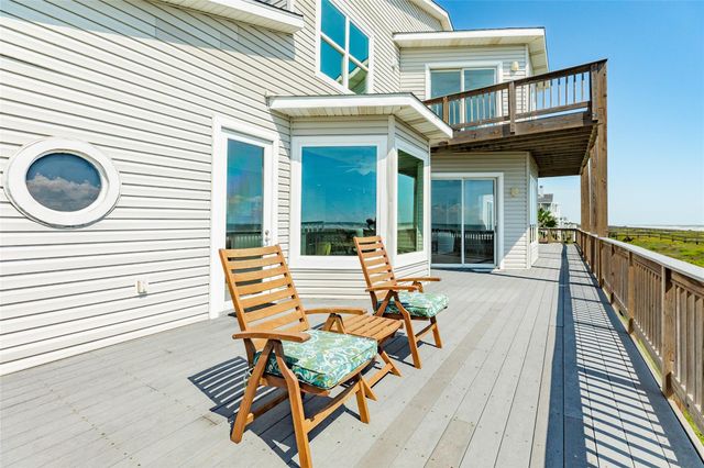 20911 W Sand Hill Drive, Galveston, TX 77554