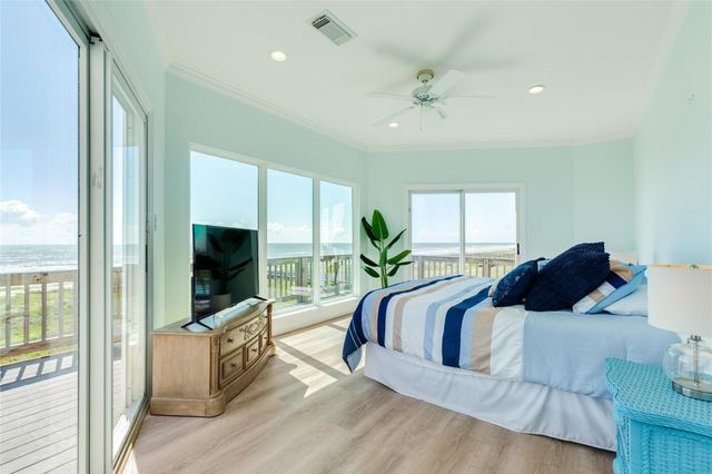 20911 W Sand Hill Drive, Galveston, TX 77554