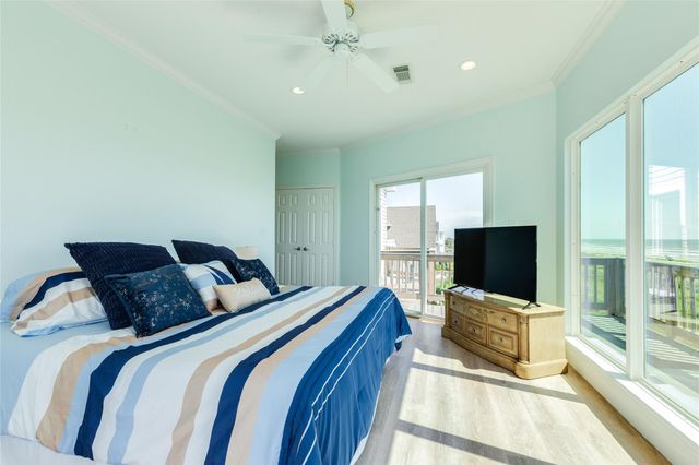 20911 W Sand Hill Drive, Galveston, TX 77554