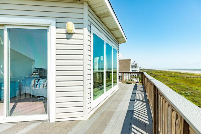 20911 W Sand Hill Drive, Galveston, TX 77554