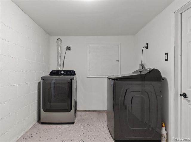 15500 Millar Road, Clinton Township, MI 48036