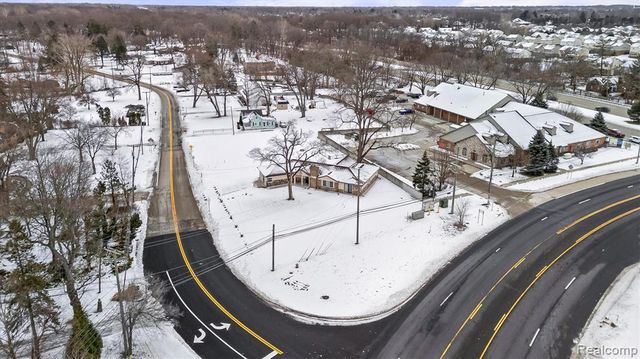 15500 Millar Road, Clinton Township, MI 48036