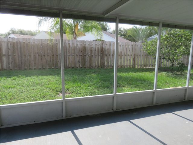 8613 FAWN CREEK DRIVE, Tampa, FL 33626