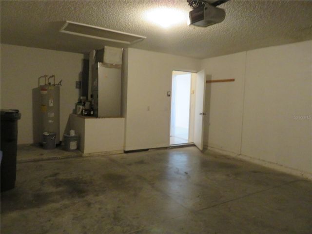 8613 FAWN CREEK DRIVE, Tampa, FL 33626