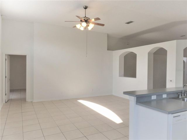 8613 FAWN CREEK DRIVE, Tampa, FL 33626