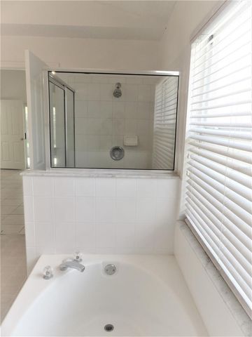 8613 FAWN CREEK DRIVE, Tampa, FL 33626