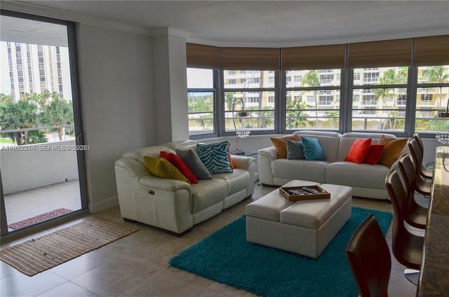 5555 Collins Ave 4A, Miami Beach, FL 33140