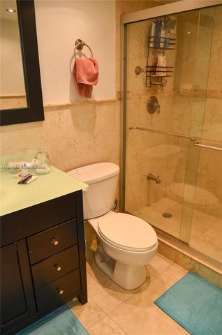 5555 Collins Ave 4A, Miami Beach, FL 33140