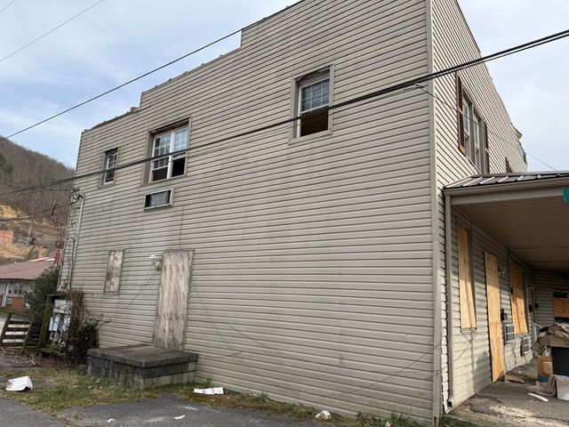 2517 N Main Street, Hazard, KY 41701