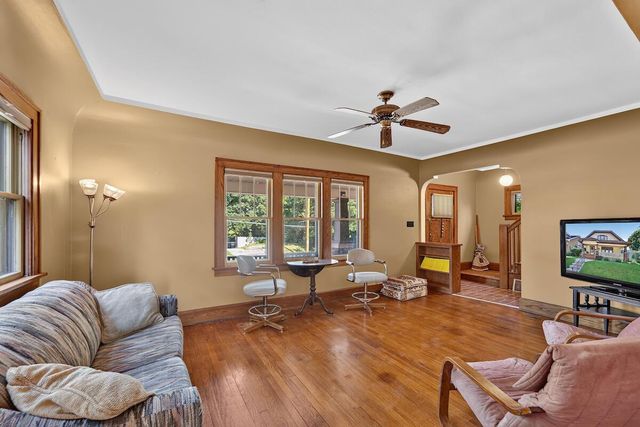 1127 Jefferson STREET, Racine, WI 53404