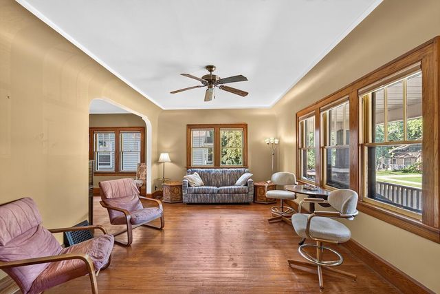 1127 Jefferson STREET, Racine, WI 53404