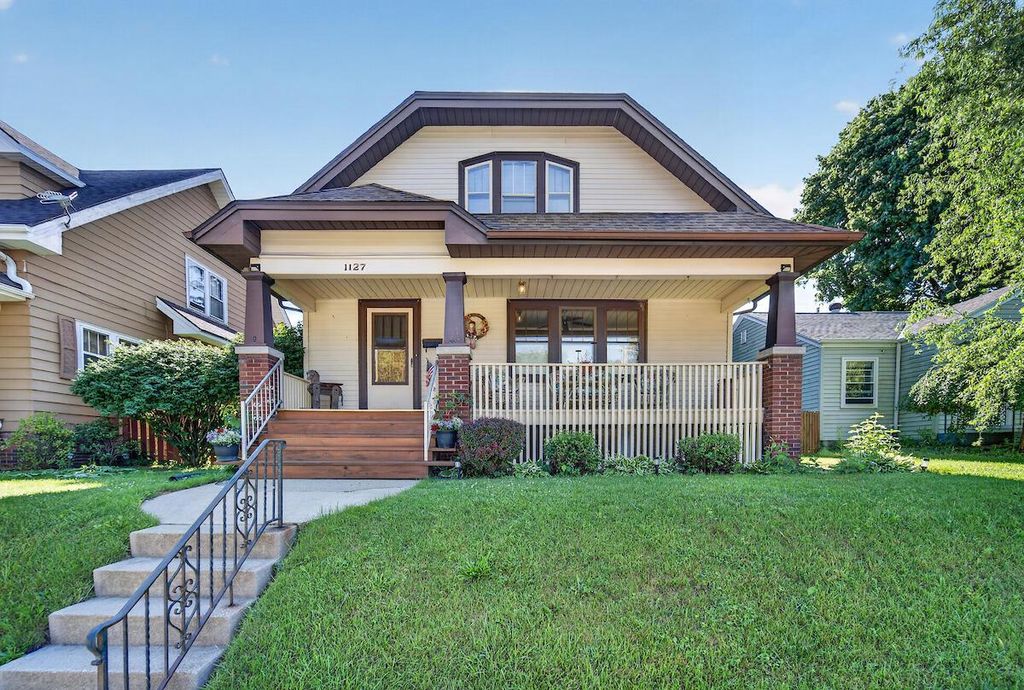 1127 Jefferson STREET, Racine, WI 53404