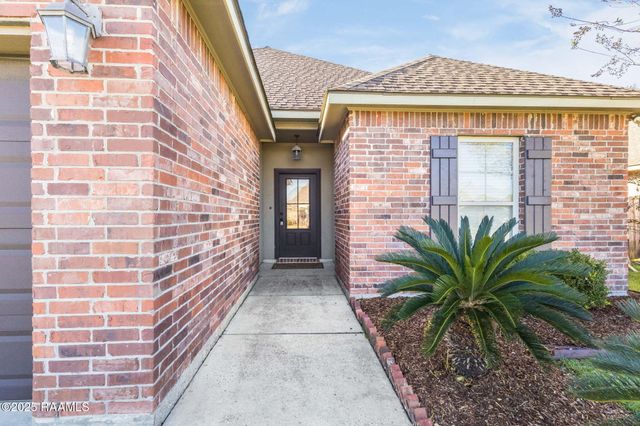 107 Hidden Hills Drive, Youngsville, LA 70592