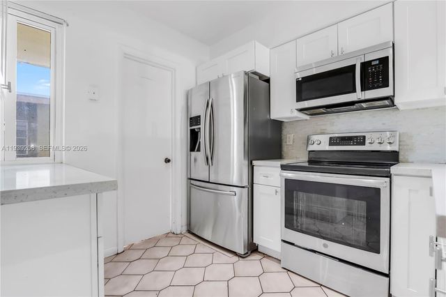 137 NE 1st Ct a, Dania Beach, FL 33004