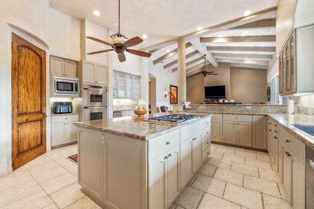 49240 Jfk Trail, Palm Desert, CA 92260