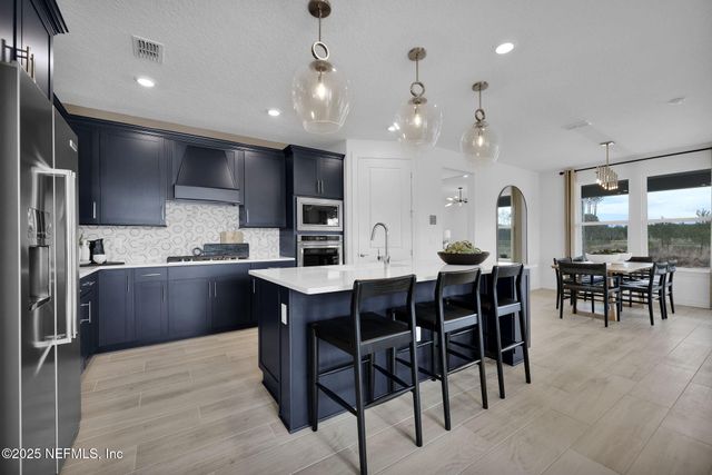 292 HAWTHORN PK Circle, Yulee, FL 32097