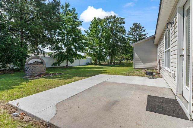 176 Whispering Oaks Dr., Longs, SC 29568