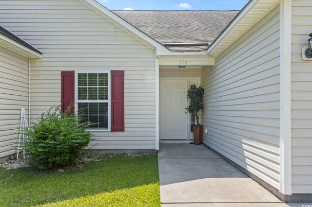 176 Whispering Oaks Dr., Longs, SC 29568