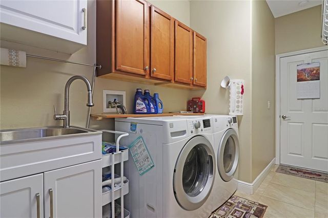 6104 HUNTERS RIDGE AVENUE, Leesburg, FL 34748
