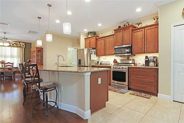 6104 HUNTERS RIDGE AVENUE, Leesburg, FL 34748