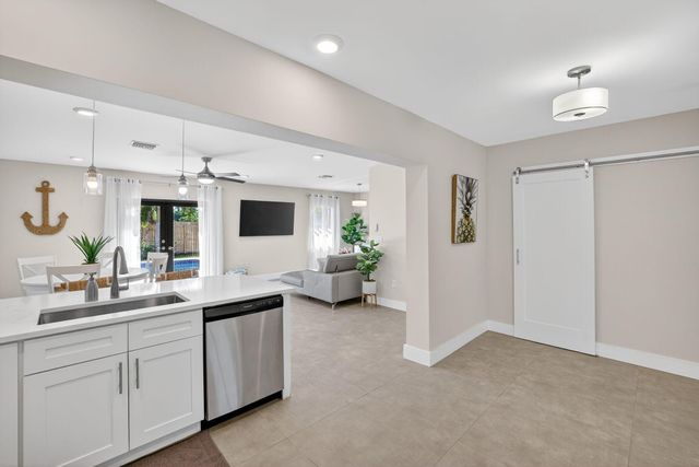 254 NE 20th Street, Delray Beach, FL 33444