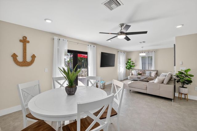 254 NE 20th Street, Delray Beach, FL 33444