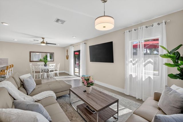 254 NE 20th Street, Delray Beach, FL 33444