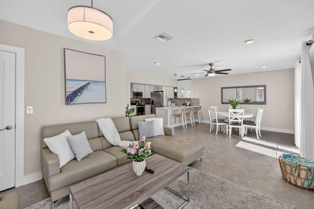 254 NE 20th Street, Delray Beach, FL 33444