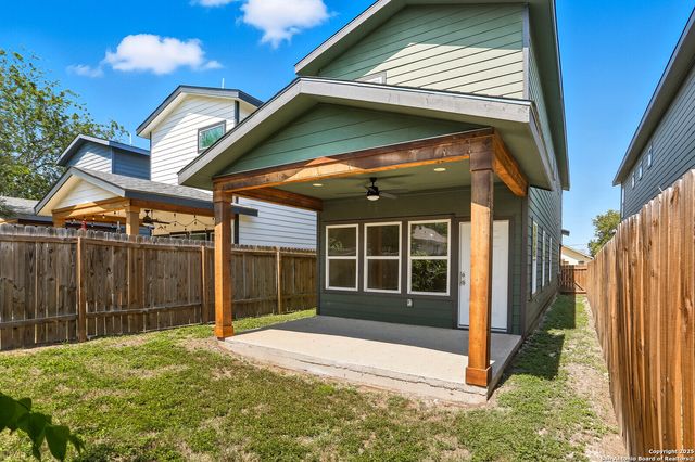 1958 E Crockett, San Antonio, TX 78202