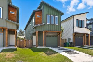 1958 E Crockett, San Antonio, TX 78202