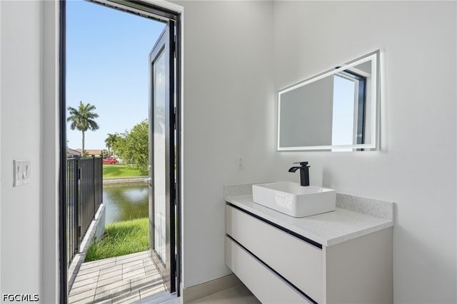 1232 Hancock Bridge PKWY, Cape Coral, FL 33990