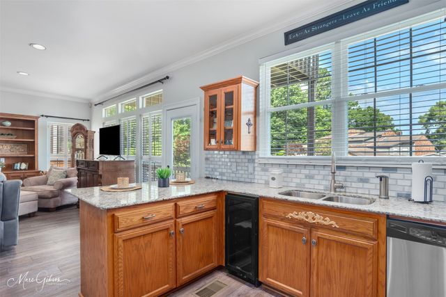 5706 Wood Ridge Drive, Shreveport, LA 71119