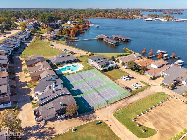 5706 Wood Ridge Drive, Shreveport, LA 71119