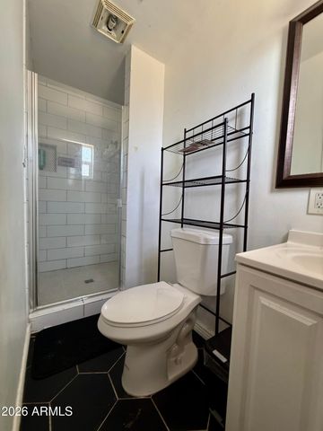 2701 W RUTH Avenue, Phoenix, AZ 85051