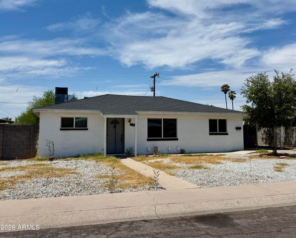 2701 W RUTH Avenue, Phoenix, AZ 85051