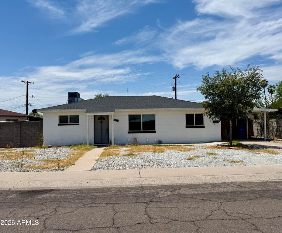 2701 W RUTH Avenue, Phoenix, AZ 85051