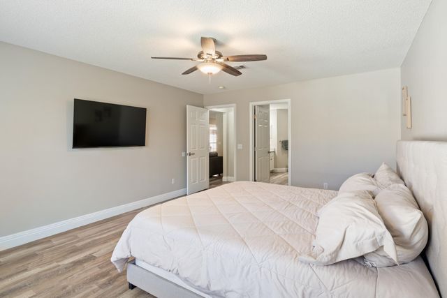 2005 Cardinal Lane, Navarre, FL 32566