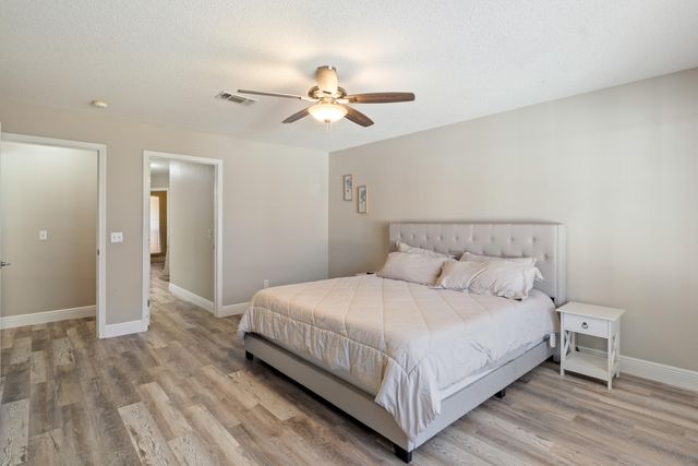 2005 Cardinal Lane, Navarre, FL 32566