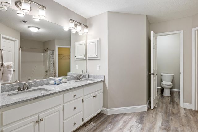 2005 Cardinal Lane, Navarre, FL 32566