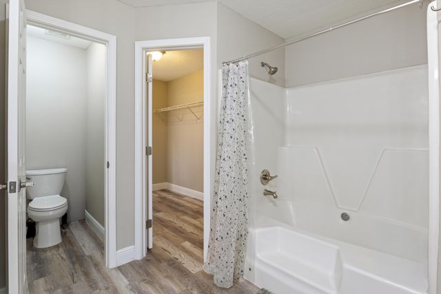 2005 Cardinal Lane, Navarre, FL 32566