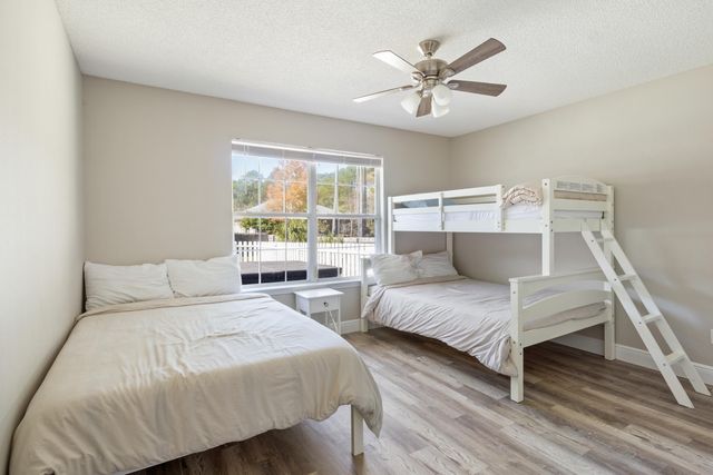 2005 Cardinal Lane, Navarre, FL 32566