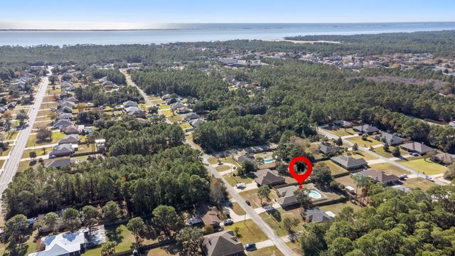 2005 Cardinal Lane, Navarre, FL 32566