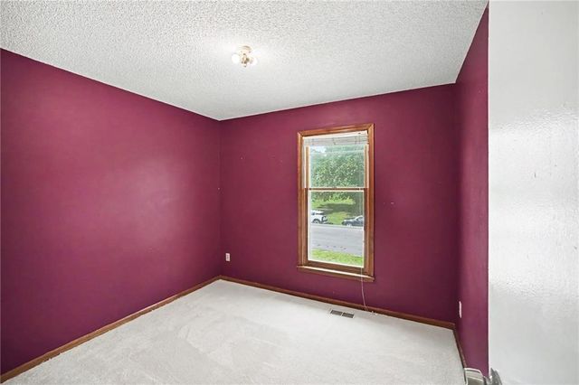 3707 E 114th Terrace, Kansas City, MO 64137