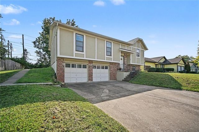 3707 E 114th Terrace, Kansas City, MO 64137