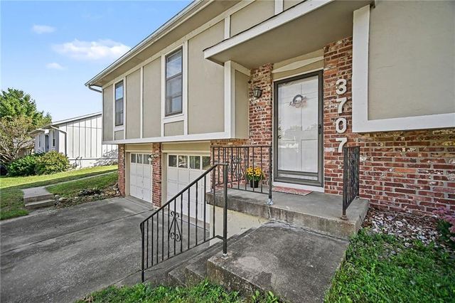 3707 E 114th Terrace, Kansas City, MO 64137