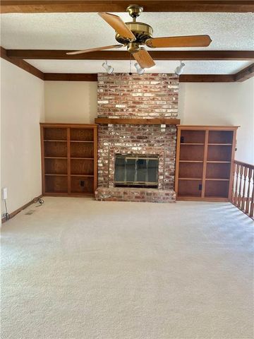 3707 E 114th Terrace, Kansas City, MO 64137