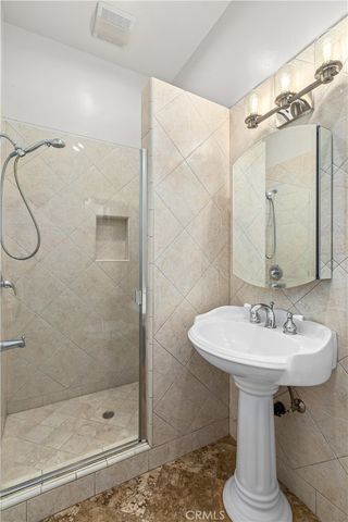 6508 Mammoth Avenue, Valley Glen, CA 91401