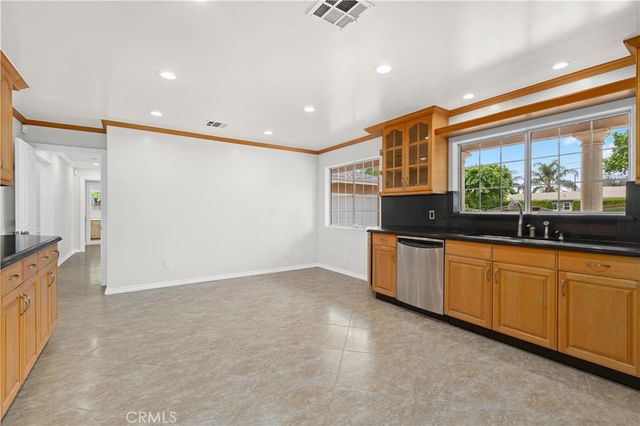 6508 Mammoth Avenue, Valley Glen, CA 91401