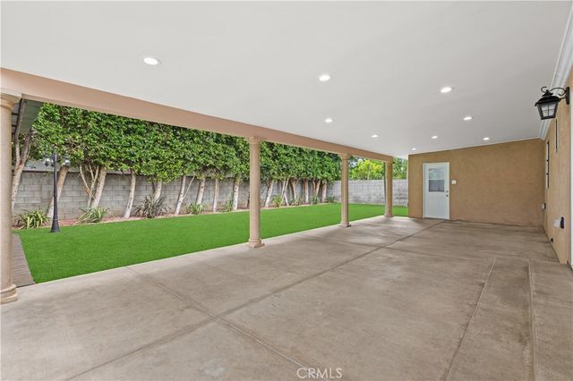 6508 Mammoth Avenue, Valley Glen, CA 91401